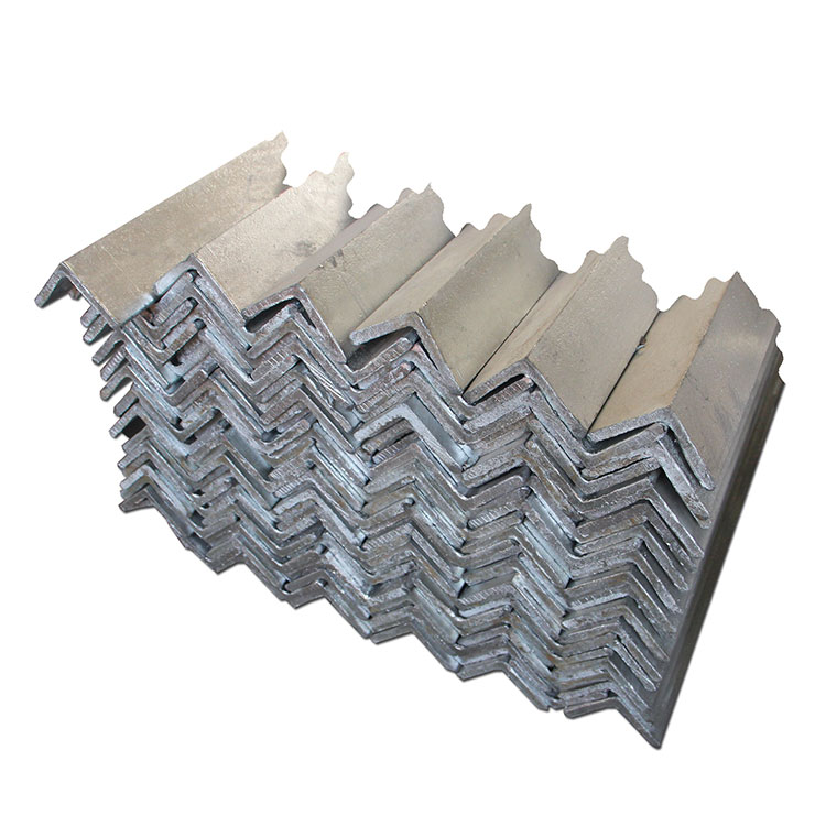 100bfe22-6dd2-47b0-b45f-aead6bcad1f6_barra_en_ángulo_galvanizada_acero_fondo_blanco_imagen_del_producto.jpg